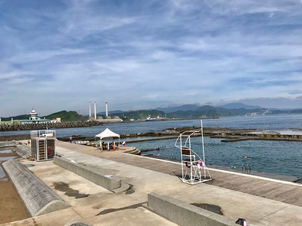 基隆一日遊的基隆景點-露天無邊際海水遊泳池的和平島公園【丁小羽旅遊篇】