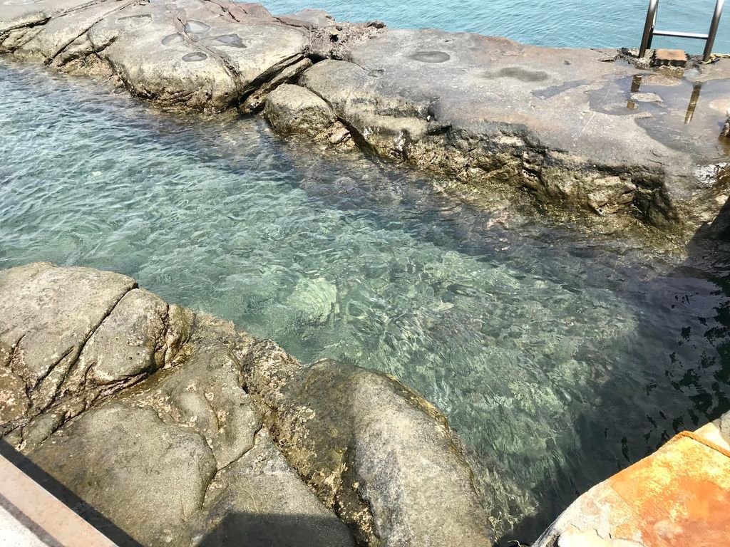 基隆一日遊的基隆景點-露天無邊際海水遊泳池的和平島公園【丁小羽旅遊篇】