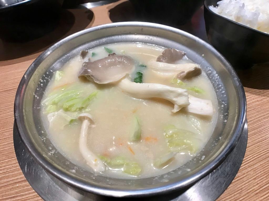 永和美食-村上村屋Muraya Hot Pot永和店的素食火鍋，是蔬食者的吃鍋首選