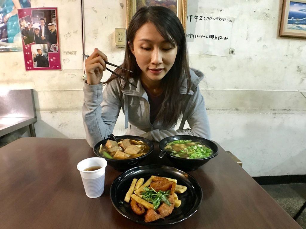 新莊素食宵夜推薦-中和街第一家素食鹽酥G滷味