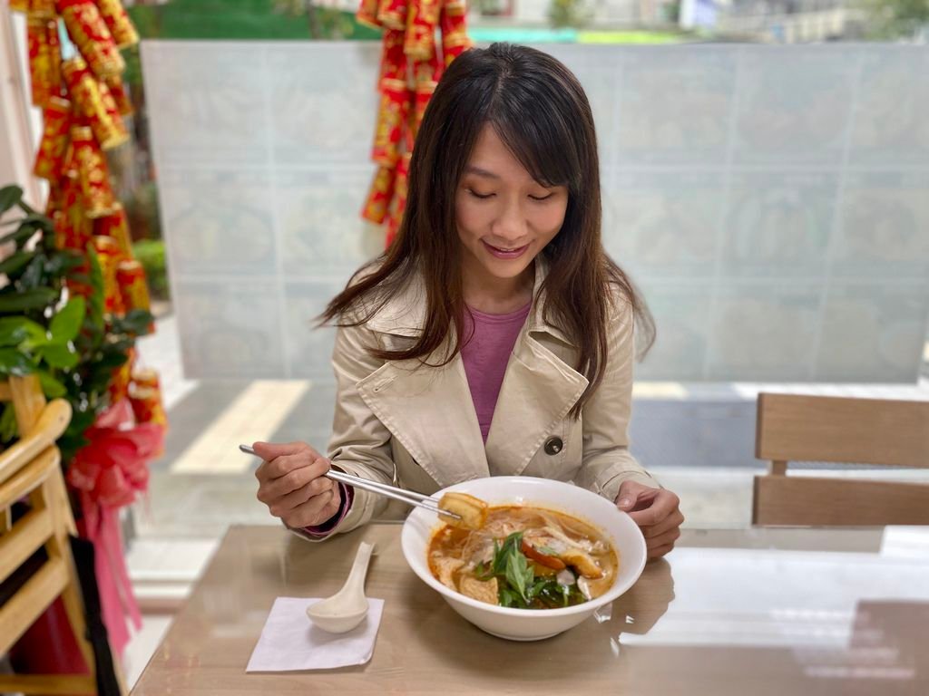 桃園夜市附近的素食餐廳，給你越南口味的素食料理-歡喜吃素