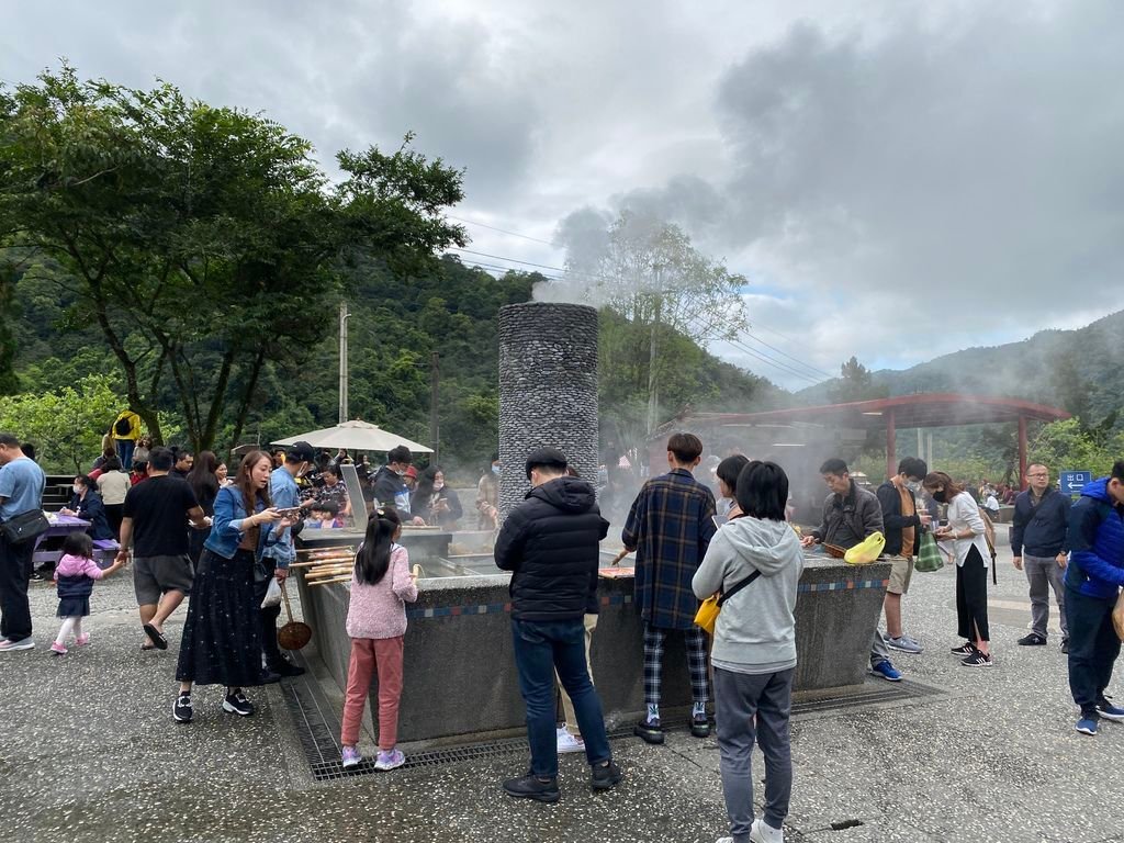 宜蘭景點推薦-一起去清水地熱公園煮溫泉蛋、煮玉米、泡腳