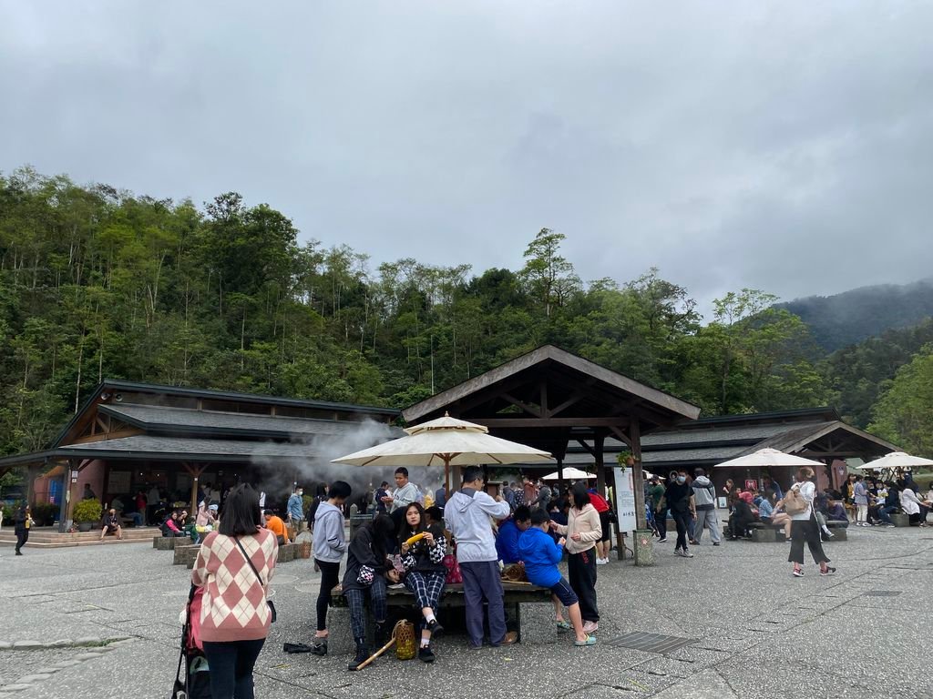 宜蘭景點推薦-一起去清水地熱公園煮溫泉蛋、煮玉米、泡腳