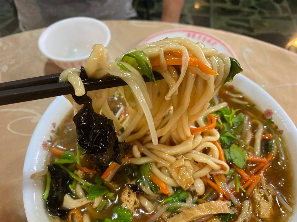 50年的素食好廚藝-宏林素食餐廳，台北車站必吃的素食餐廳