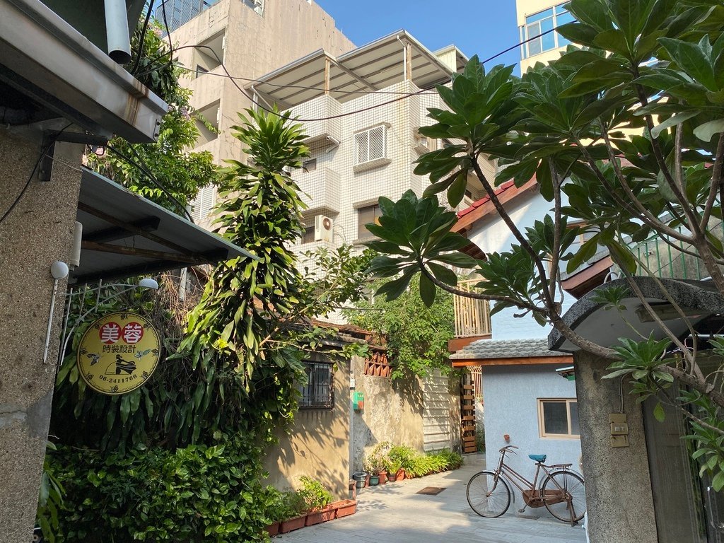台南中西區景點-蝸牛巷！藏身在巷弄的藝術文青小巷