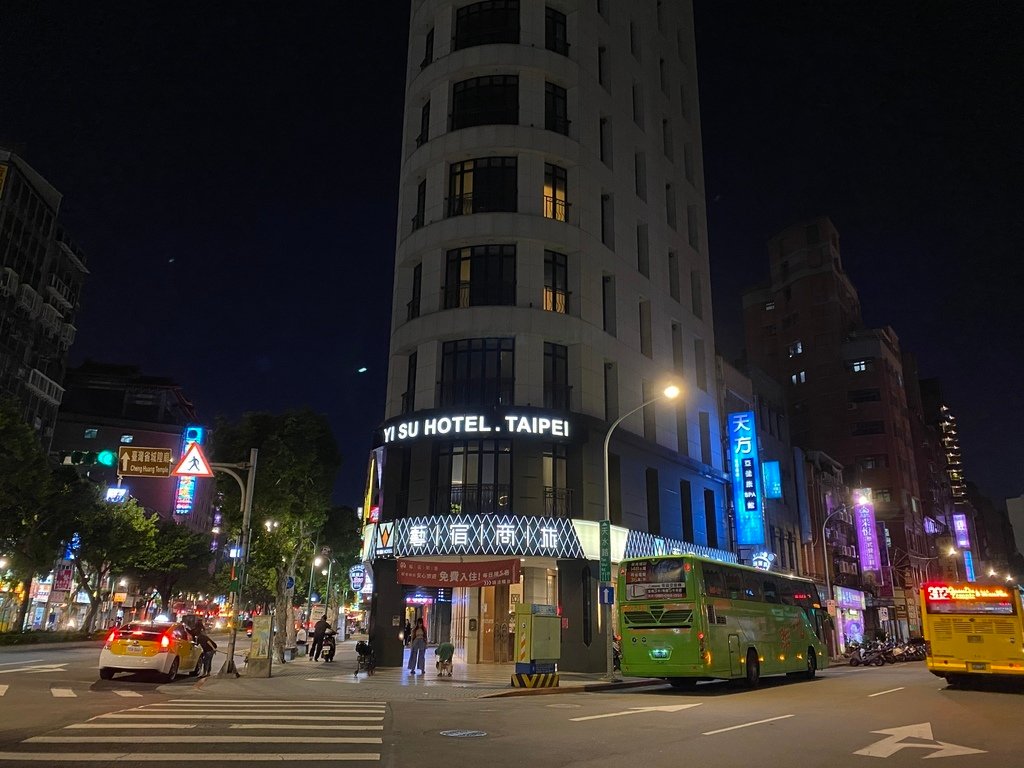 台北大同區飯店-藝宿商旅台北館，走到寧夏夜市只要3分鐘