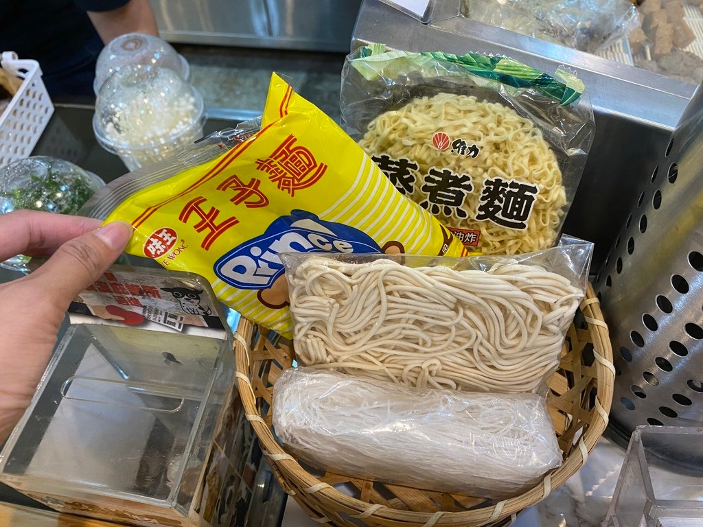 新莊蔬食滷味-MaNaRu麻辣蔬食滷味，是你吃晚餐、吃宵夜的好選擇