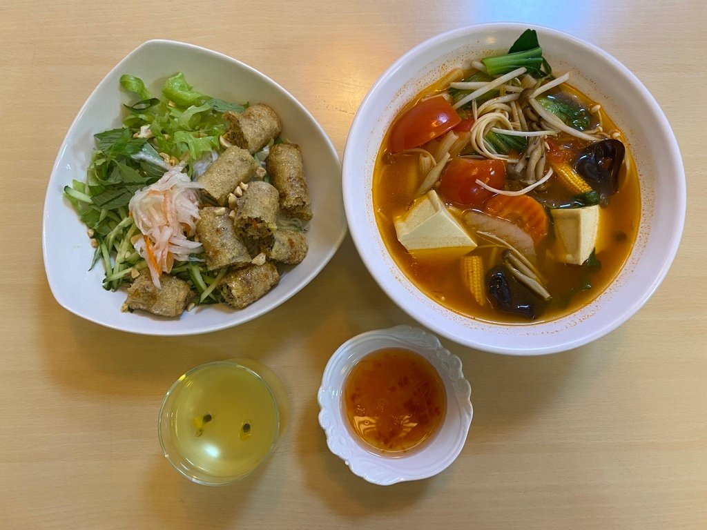 平價又好吃的越南素食料理-素越美食，在三重也有好吃的越南素食餐廳