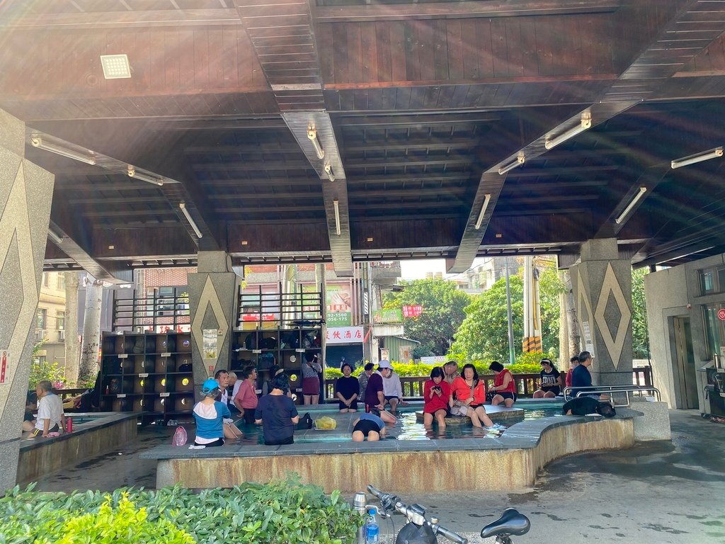 北投景點-北投復興公園泡腳池，免費泡腳，享受一個溫暖的足湯