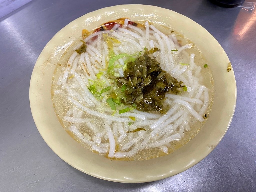 汐止夜市素食-錢婆婆素食館，在汐止吃素的好選擇，給你家常好味道