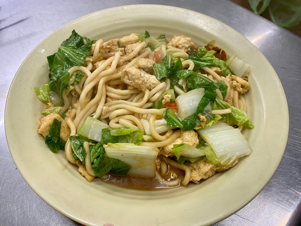 汐止夜市素食-錢婆婆素食館，在汐止吃素的好選擇，給你家常好味道