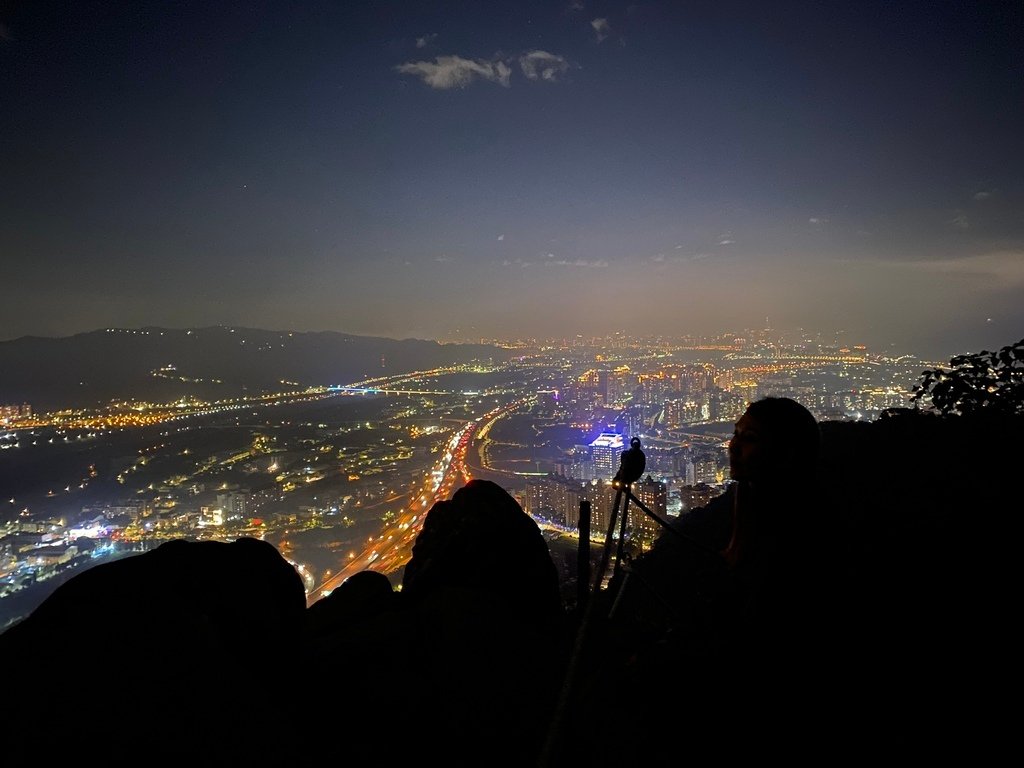 新北三峽登山-鳶山登山步道-三峽老街一覽無遺美景+夜景【丁小羽登山篇】