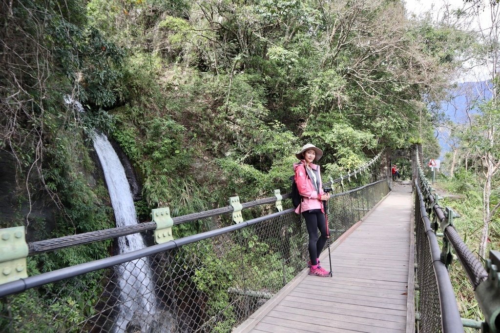 花蓮卓溪景點-走訪八通關古道東段(瓦拉米步道)，觀賞山風瀑布、欣賞山風吊橋