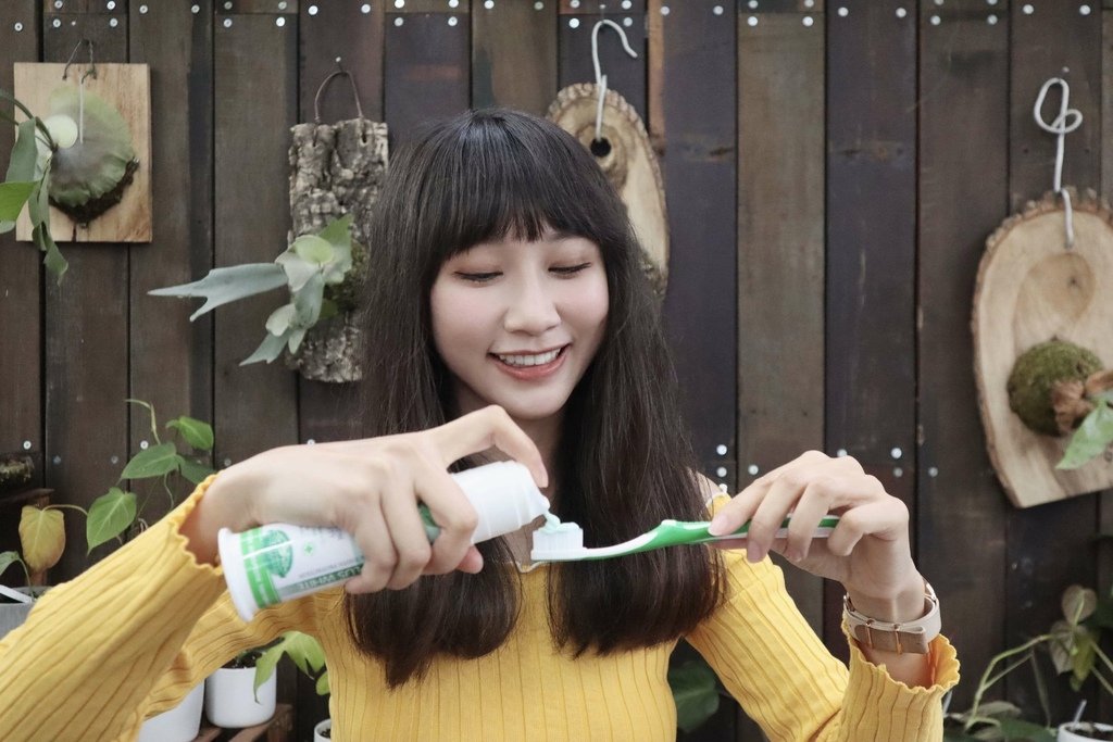 晚上刷牙的好夥伴！牙醫選夜用牙膏DENTISTE&apos; PLUS WHITE，照護您的口腔衛生