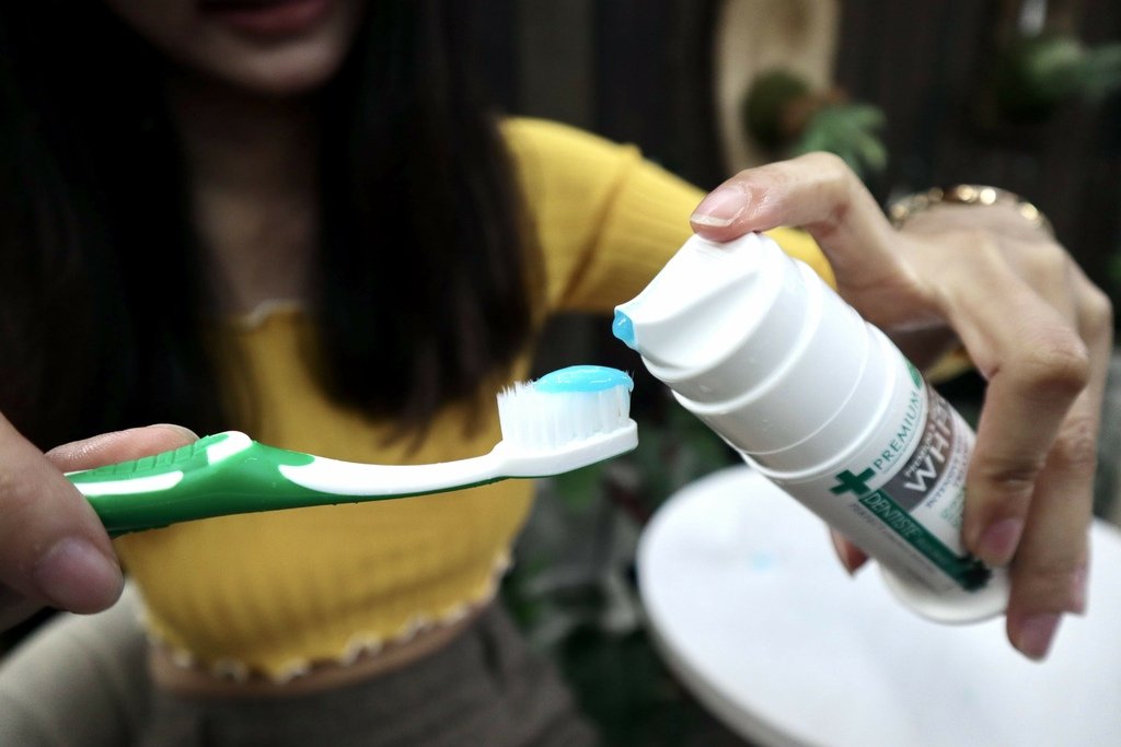 晚上刷牙的好夥伴！牙醫選夜用牙膏DENTISTE&apos; PLUS WHITE，照護您的口腔衛生