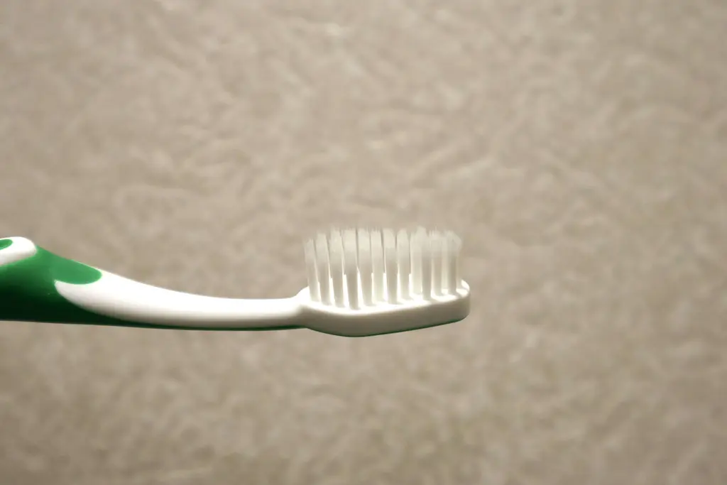 晚上刷牙的好夥伴！牙醫選夜用牙膏DENTISTE&apos; PLUS WHITE，照護您的口腔衛生