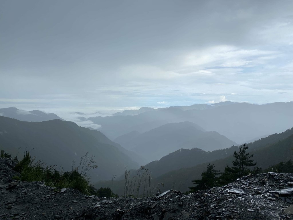 南橫公路景點-跟著丁小羽到全台海拔最高的大關山隧道、關山埡口看雲海