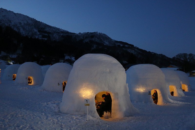 野澤滑雪 (489)雪屋點燈