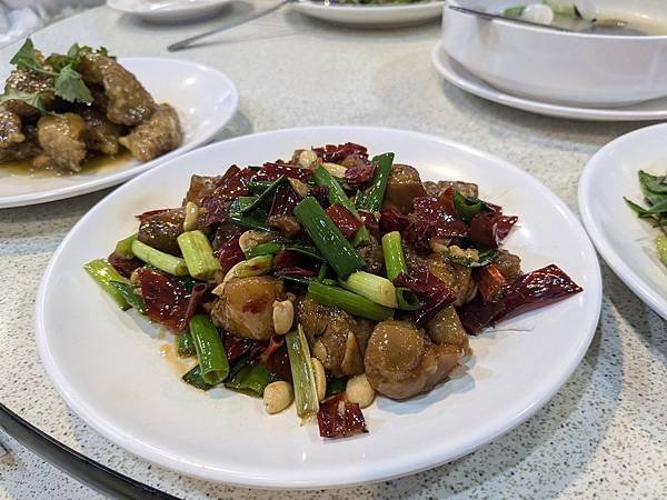 【新北板橋】強強滾 | 越夜越美麗的板橋海鮮熱炒每天都強強滾