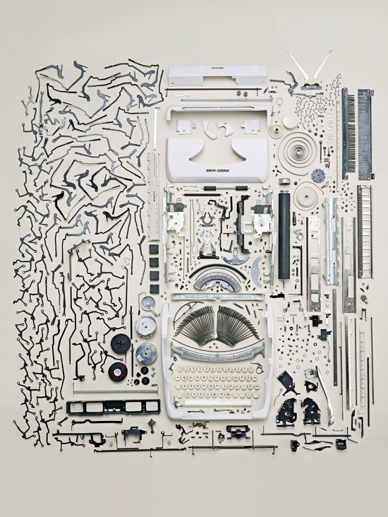 old_typewritter-550x732.jpg