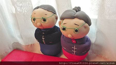 Karen&apos;s 手作小屋-今日手作糖果襪娃娃-爺爺奶奶