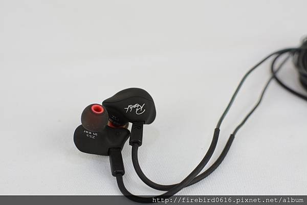 4-1KZ-ZS3可換線雙針耳機17.jpg