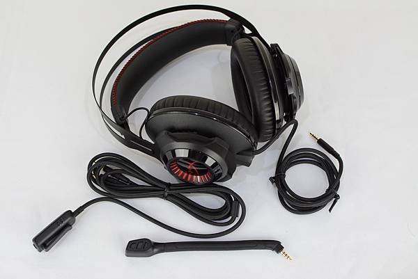 2 Hyperx_Cloud_Revolver電競耳機18.jpg