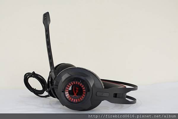 4 Hyperx_Cloud_Revolver電競耳機28.jpg