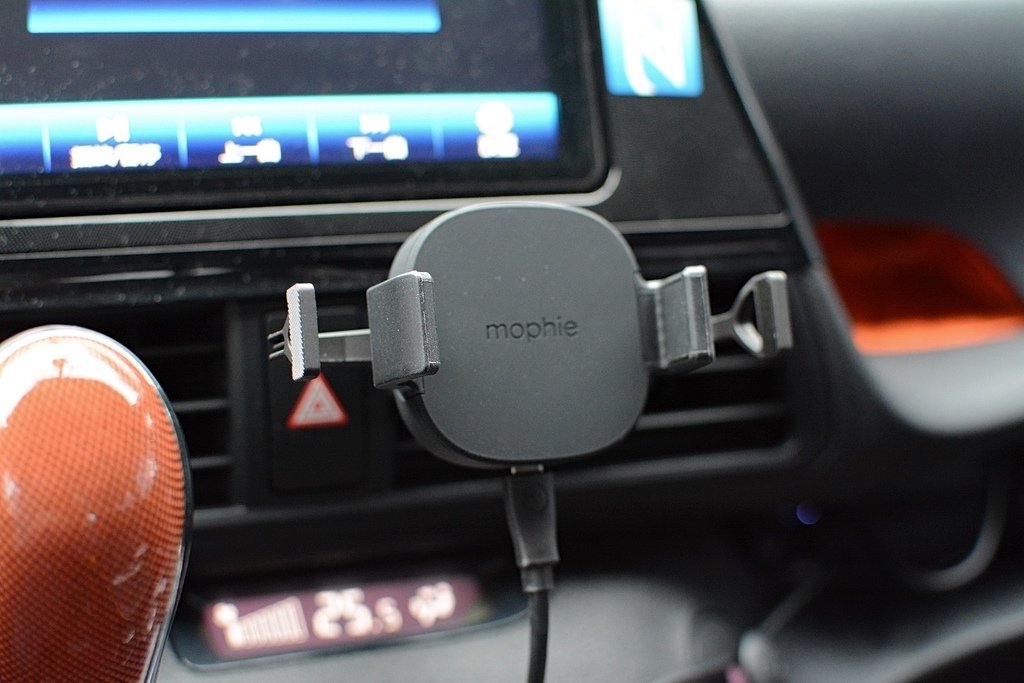 7Mophie_ChargeStram_無線車充-30.jpg