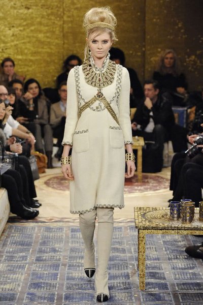 vpgvo3chanel pre-fall 2011.jpg