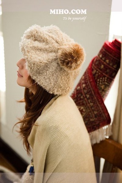 MoltRoom♥轉賣miho.com知名品牌質感球球毛帽300.jpg