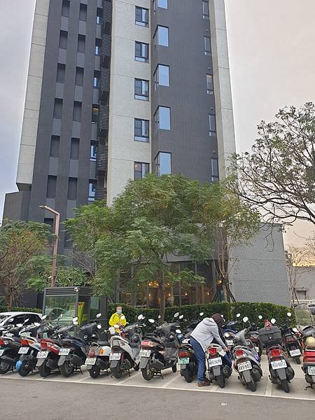 &lt;食記-桃園/林口&gt;超浮誇北歐風時尚網美餐廳-Söt Caf