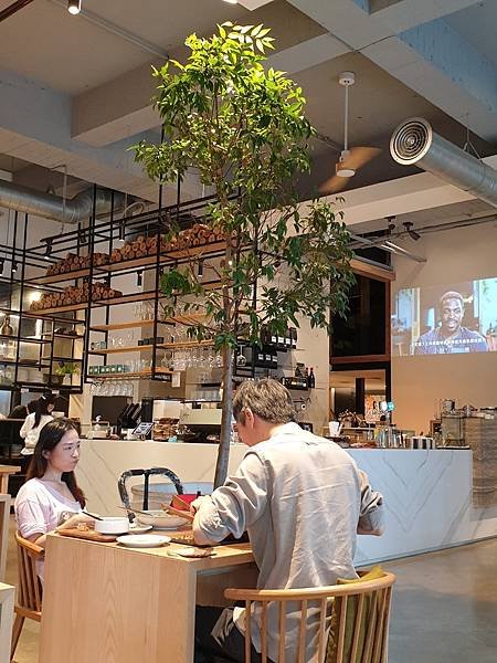 &lt;食記-桃園/林口&gt;超浮誇北歐風時尚網美餐廳-Söt Caf