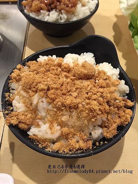 肉鬆飯