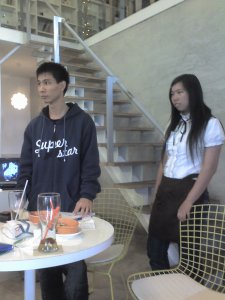 他們會有很深情的對望戲