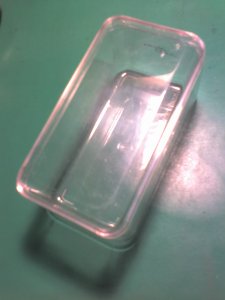 割捨我一個金莎的透明盒子