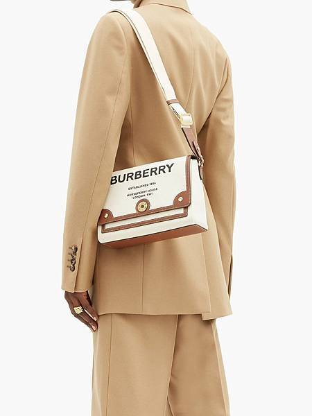 Burberry-Pocket