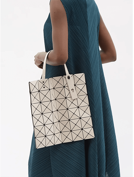 Bao-Bao-Lucent-tote-包