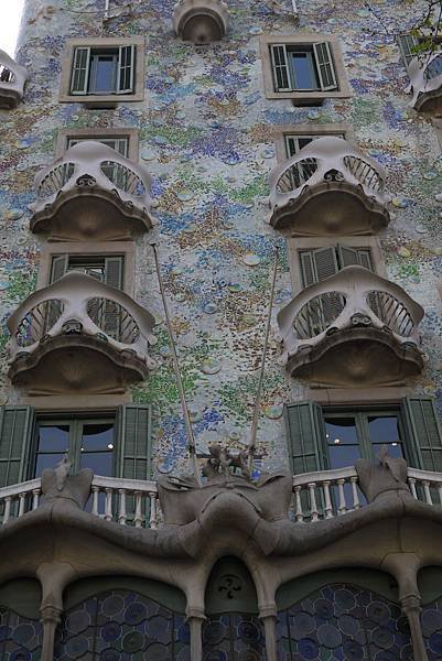 Flat 135/愛旅遊 西班牙 巴賽隆納Barcelona day1 米拉之家Casa Milà 巴特婁之家Casa Batlló