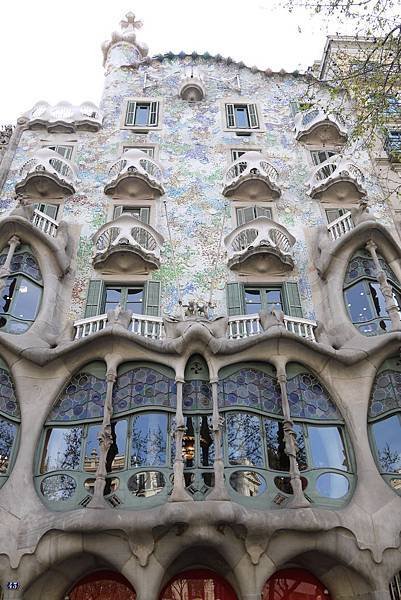 Flat 135/愛旅遊 西班牙 巴賽隆納Barcelona day1 米拉之家Casa Milà 巴特婁之家Casa Batlló