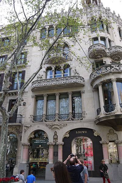 Flat 135/愛旅遊 西班牙 巴賽隆納Barcelona day1 米拉之家Casa Milà 巴特婁之家Casa Batlló