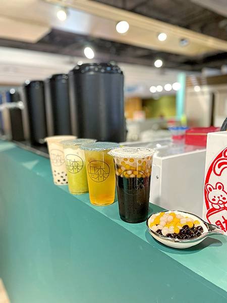 得過大獎的飲料店介紹給你，來自台灣苗栗的「丘森茶室」招牌重乳