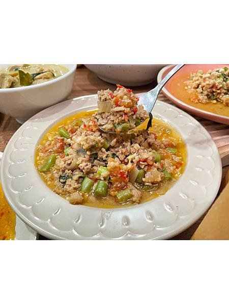 現在團購64折『無敵軟糖泰式料理包』 期間限定，還免運。超好