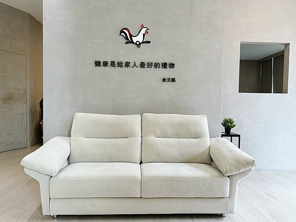 【新竹沙發推薦】床墊試躺推薦坐又銘沙發｜家具店參觀心得分享｜
