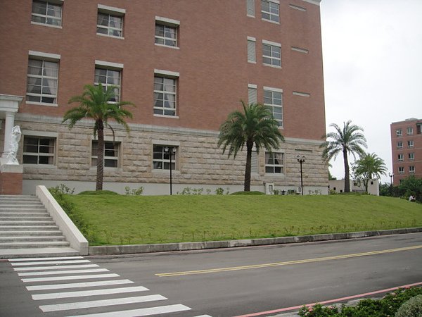 霧峰亞洲大學