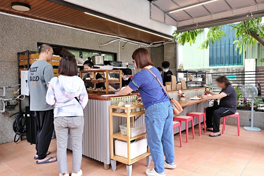 台南涼麵推薦【純情涼麵】台南新開幕文青風涼麵，還有皮蛋涼麵，