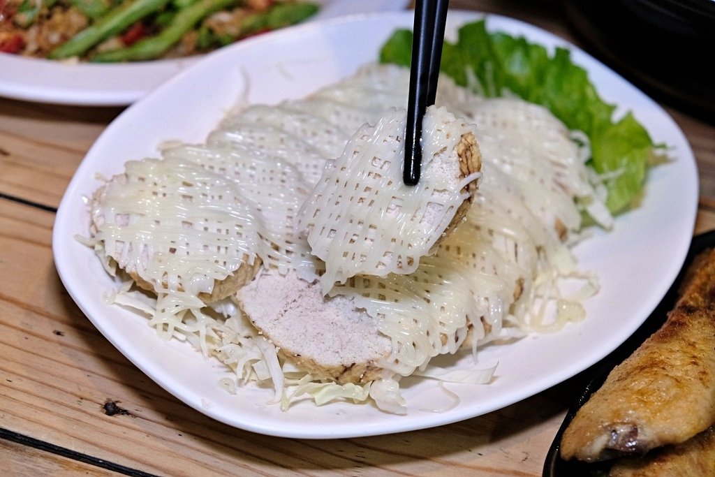 被熱炒耽誤的燒烤店，浮誇系美食，鮮美龍蝦湯、巨無霸豬油拌飯【