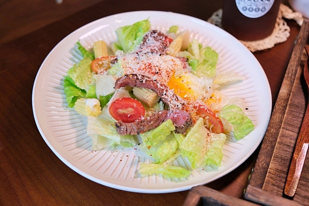 台南健康餐盒推薦【科氏凹豆呷飯】中西區美食，隱藏在巷內神秘的