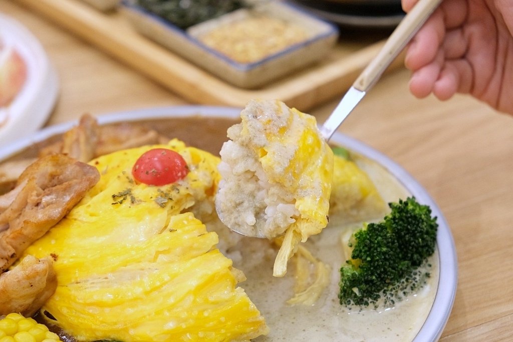 台南晚餐【Mochi Mochi 鬆餅屋】不只舒芙蕾好吃，釜