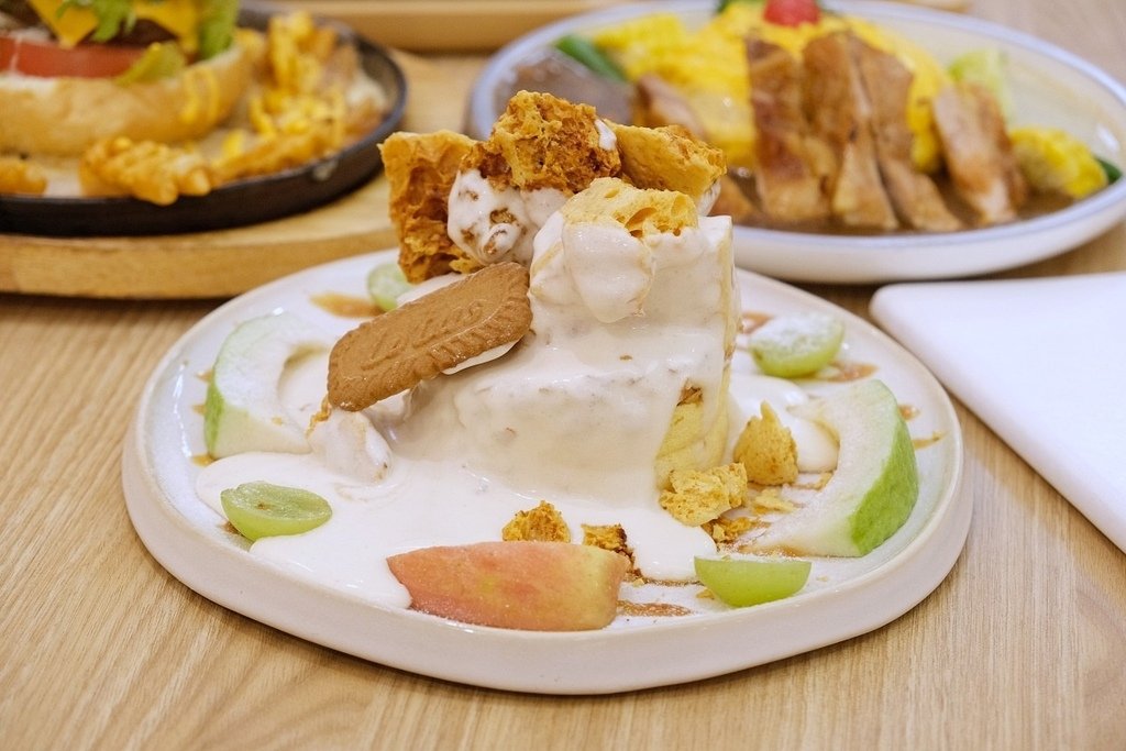 台南晚餐【Mochi Mochi 鬆餅屋】不只舒芙蕾好吃，釜